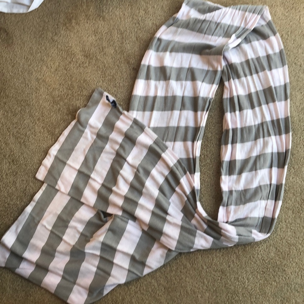 Gap pink and grey striped scarf